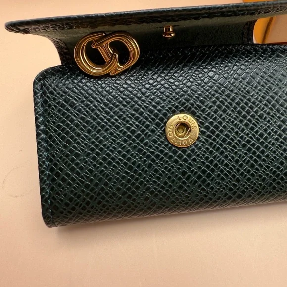 Christian Dior gold colored cufflinks with a Louis Vuitton leather cufflink case - Picture 6 of 7